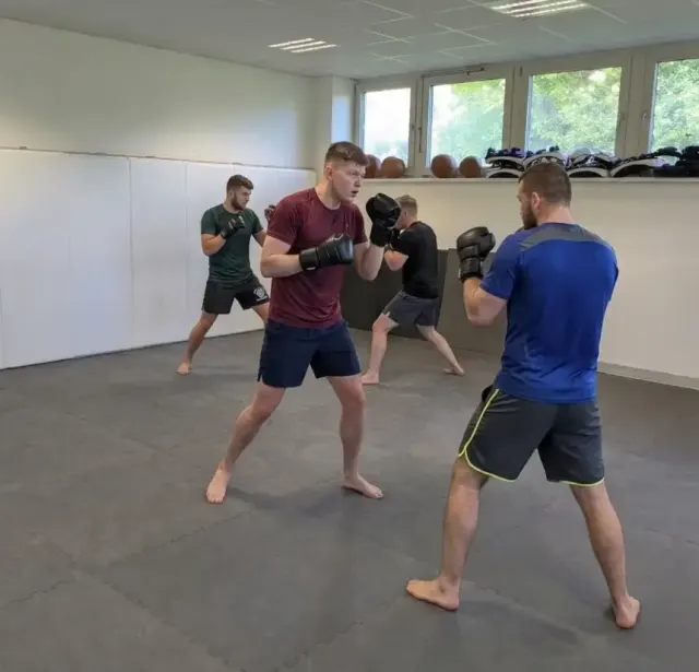 Boxing sparring